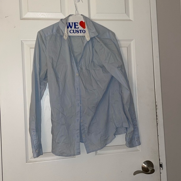 Light blue fitted, button up blouse - Picture 1 of 2
